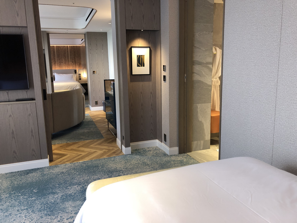 ウェスティン都ホテル京都　子連れ　宿泊記　ブログ　2ベッドルームスイート 1キングベッド＆2シングルベッド　子供添い寝　ジム　プール　温泉　朝食　クラブラウンジ　spgアメックス紹介　プラチナ特典　アメニティ