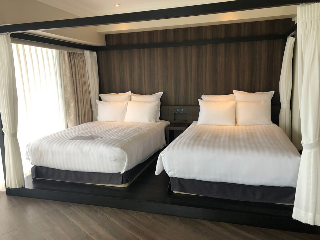 沖縄マリオット 宿泊記 パノラマオーシャンスイートプレミアム 部屋 館内施設 格安宿泊　プラチナ特典 SPGアメックス紹介　ジム　プール　スパ