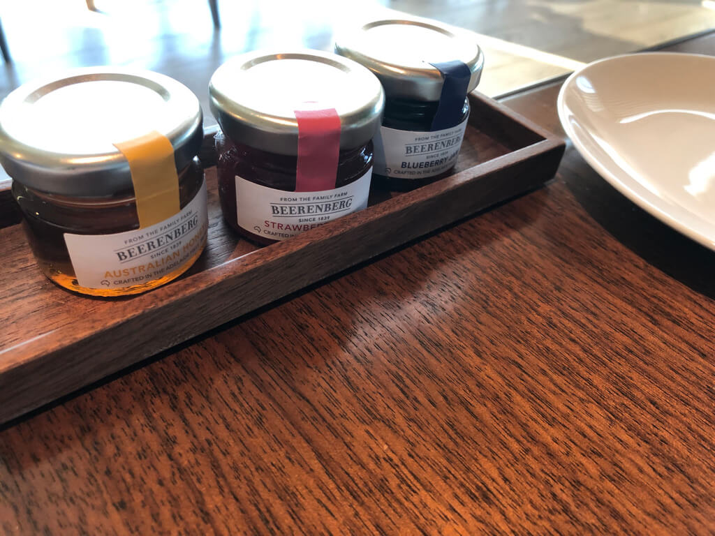 東京エディション虎ノ門　スイート　宿泊記　ブログ　アクセス　朝食　プール　ジム　マリオット特典　マリオットボンヴォイアメックス　紹介