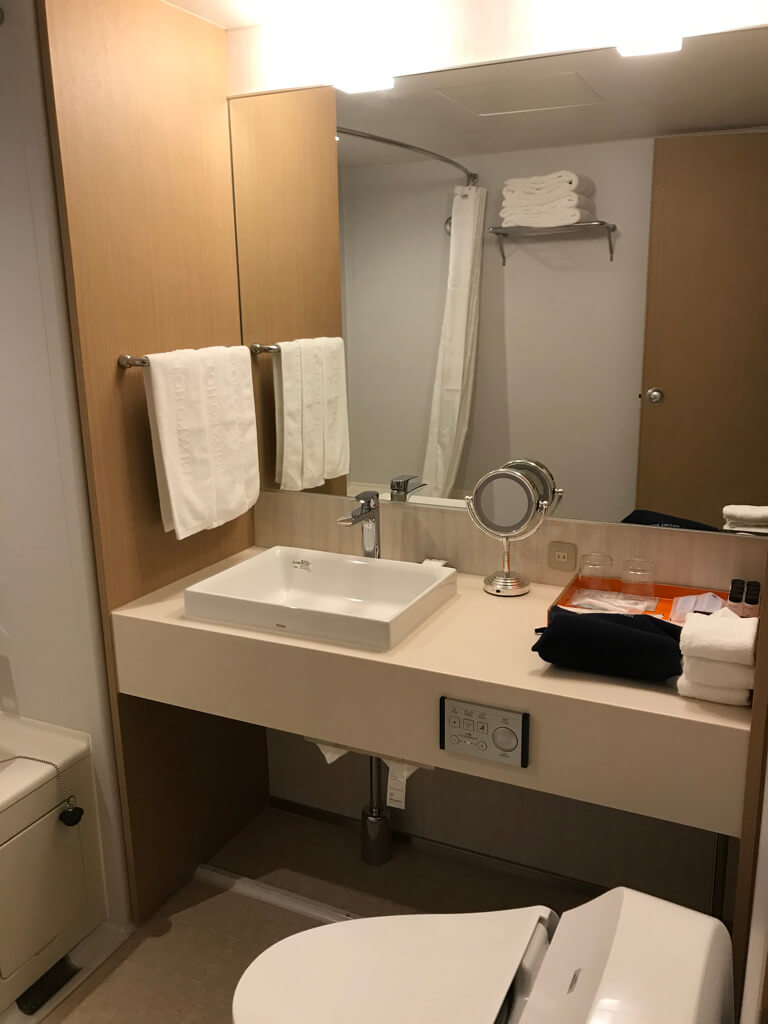 シェラトン都ホテル大阪　宿泊記　朝食　ラウンジ　プレミアムフロアデラックスツイン　