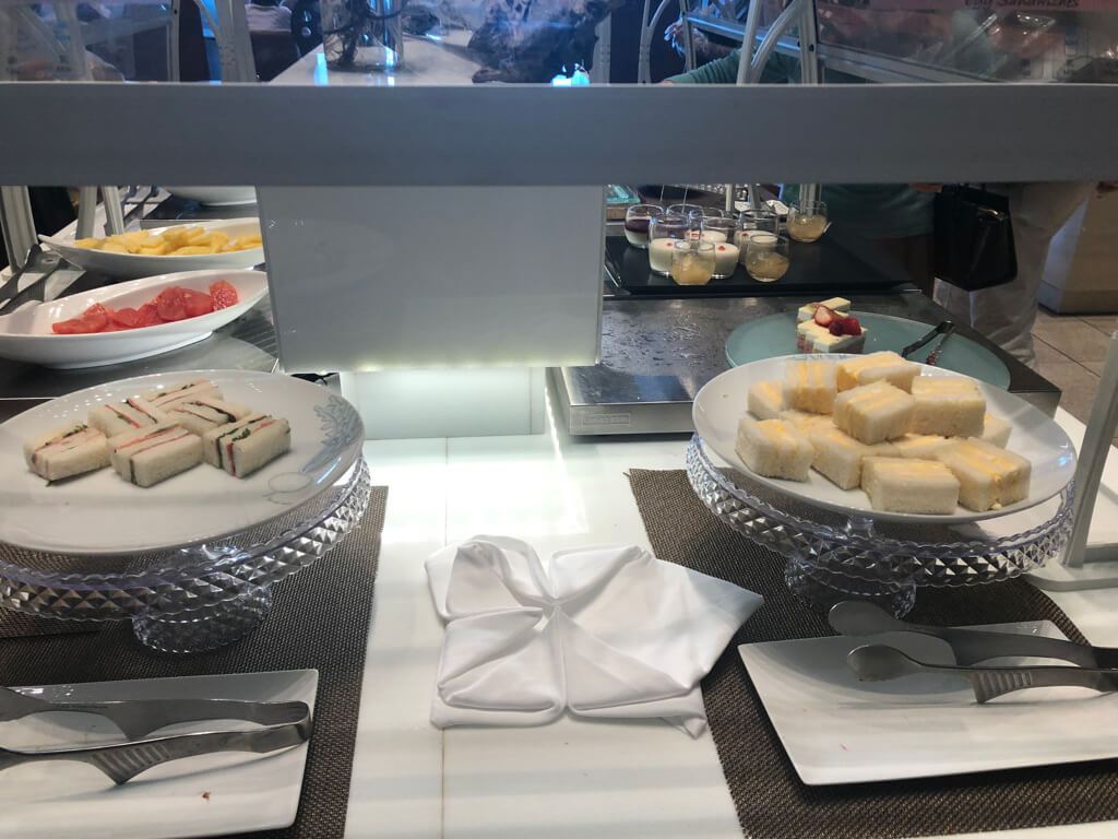 大阪マリオット都ホテル　ブログ　ジュニアスイート　子供添い寝無料　宿泊記　連休　格安　朝食　ラウンジ　あべのハルカス　プラチナ特典　　駐車場　マリオットボンヴォイアメックス紹介