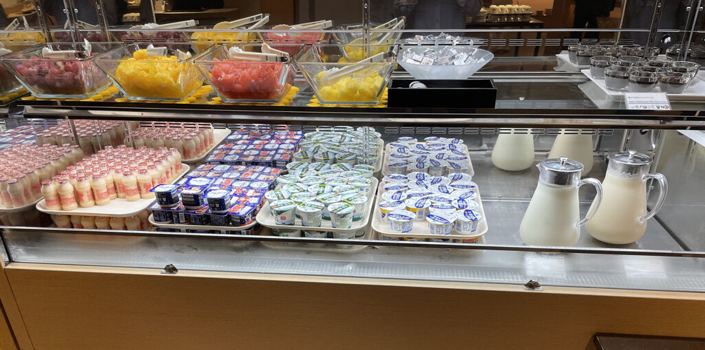 シェラトングランデ東京ベイ　朝食　値段　おすすめ　口コミ　　ガレリアカフェ　グランカフェ　トスティーナ　マリオットボンヴォイアメックス紹介