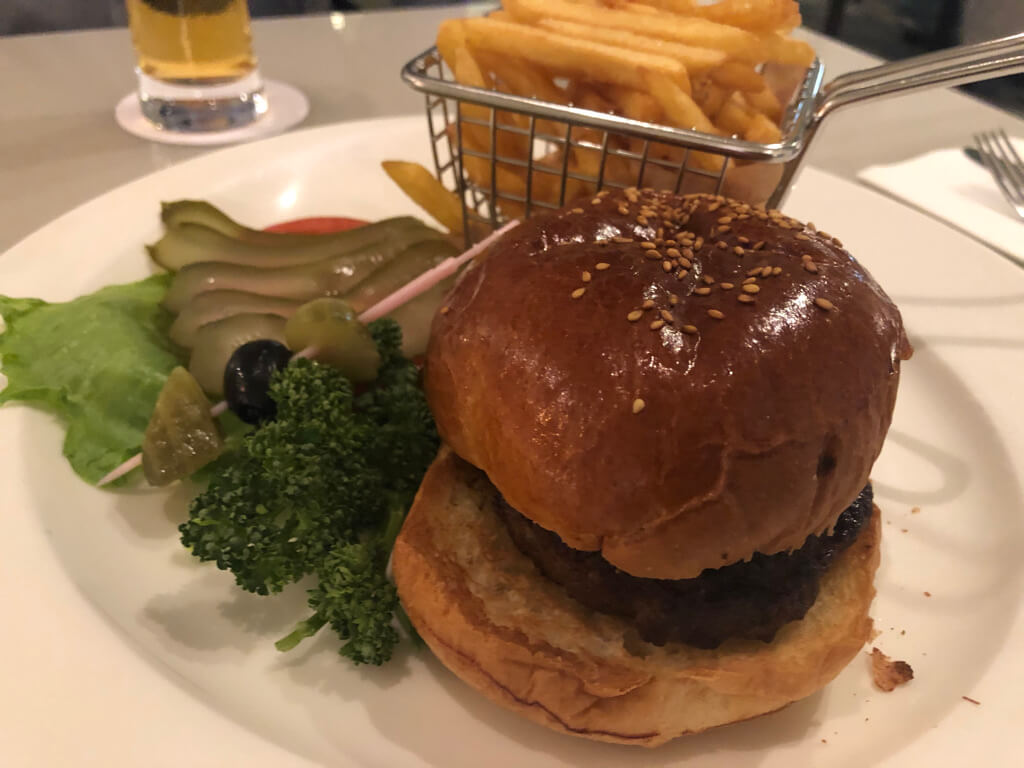 ルネッサンスリゾートオキナワ　クラブサビー宿泊記　朝食　ランチ　ディナー　周辺ご飯　ルネッサンスバーガー