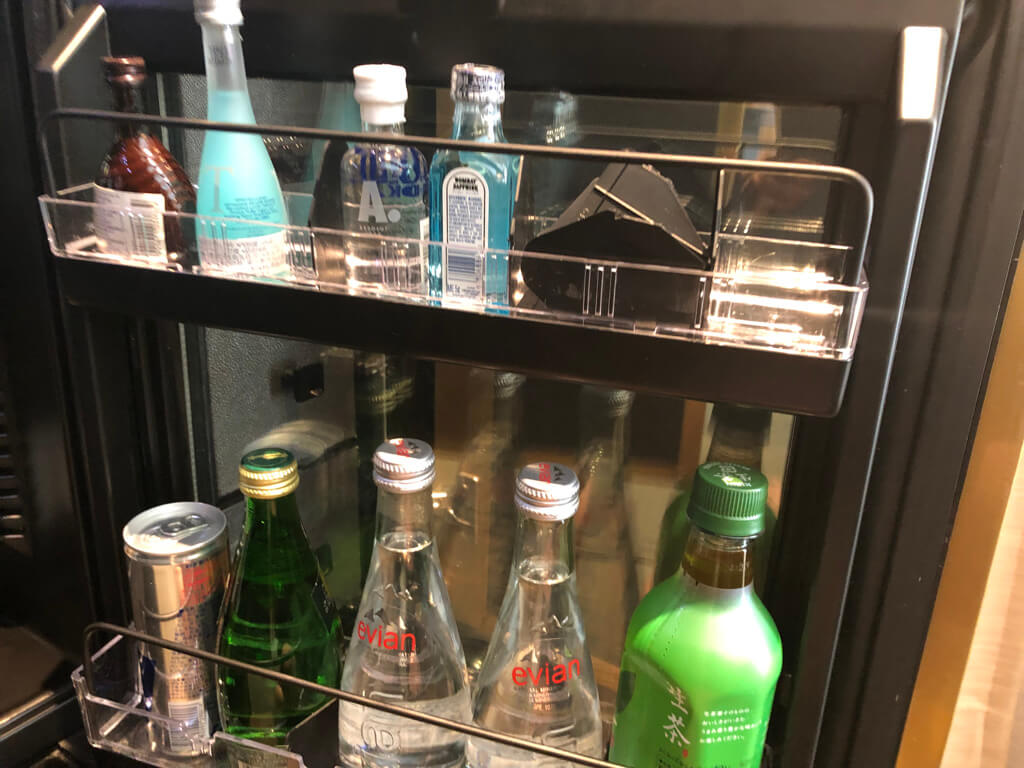 セントレジス大阪　ブログ　　宿泊記　子供添い寝　朝食　アクセス　駐車場　タイタニックオムレツ　プラチナ特典　バトラーサービス　マリオットボンヴォイアメックス　紹介　アメニティ