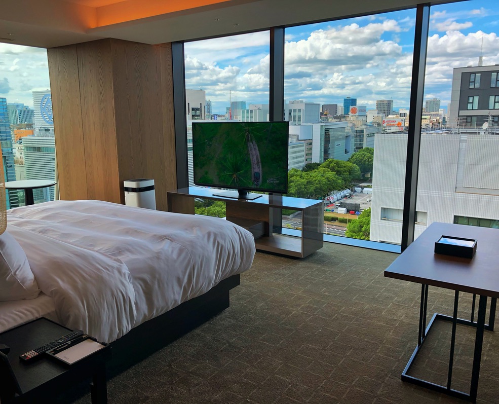 TIAD ティアド　宿泊記　プール　ラウンジ　部屋　ブログ　プラチナ特典