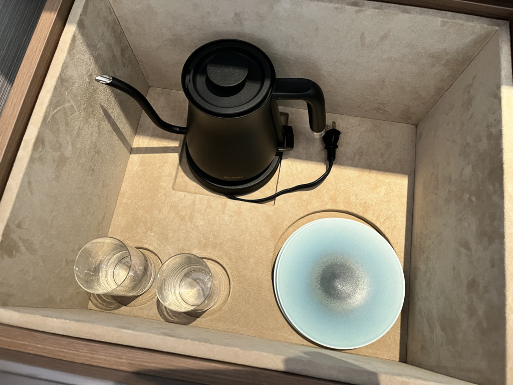 TIAD ティアド　宿泊記　プール　ラウンジ　部屋　ブログ　プラチナ特典