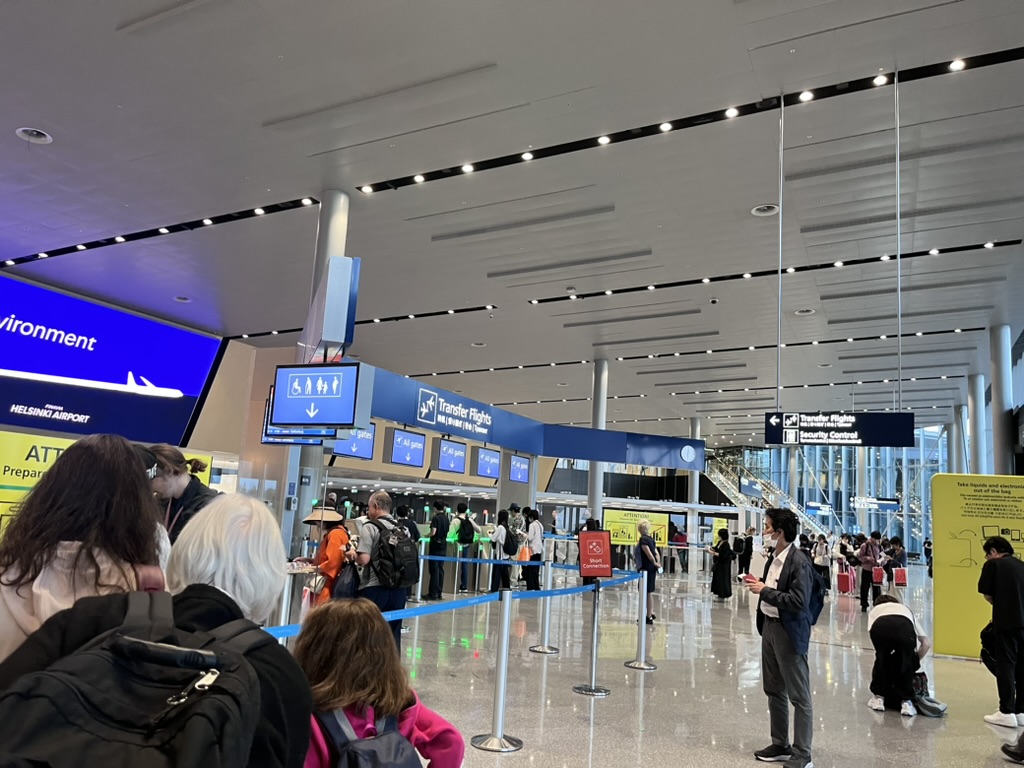 フィンエア　ay80便　評判　最悪　セントレア　プライオリティパス　ラウンジ