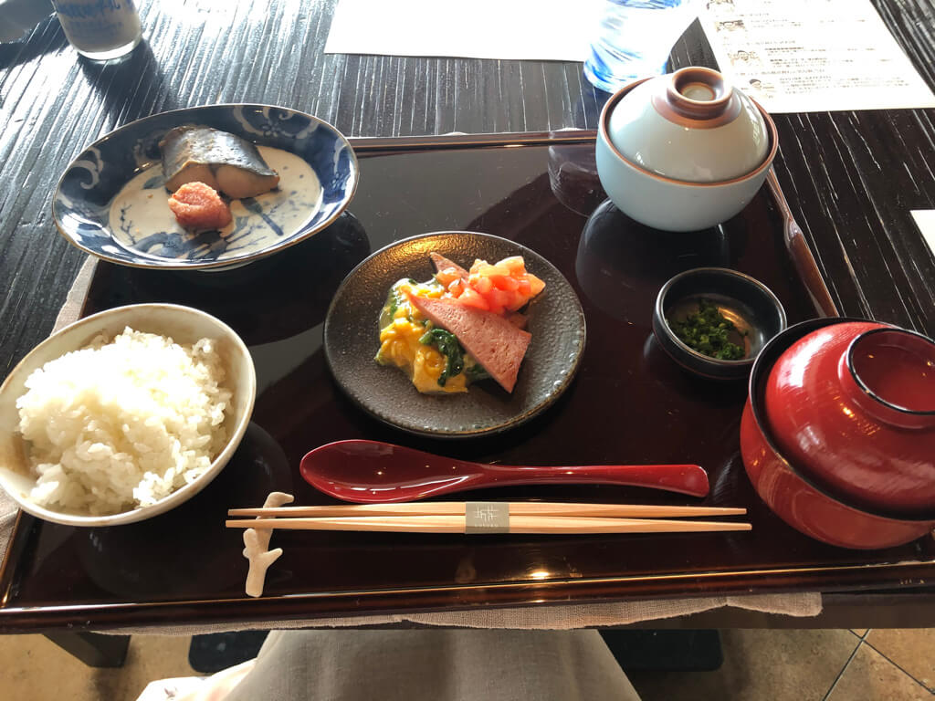 【リッツカールトン沖縄】コロナ後最新の朝食内容とグスクのディナーメニューをご紹介します! 5 リッツカールトン沖縄 コロナ 朝食 グスク ディナー メニュー SPGアメックス 紹介 プラチナ特典 レストラン割引