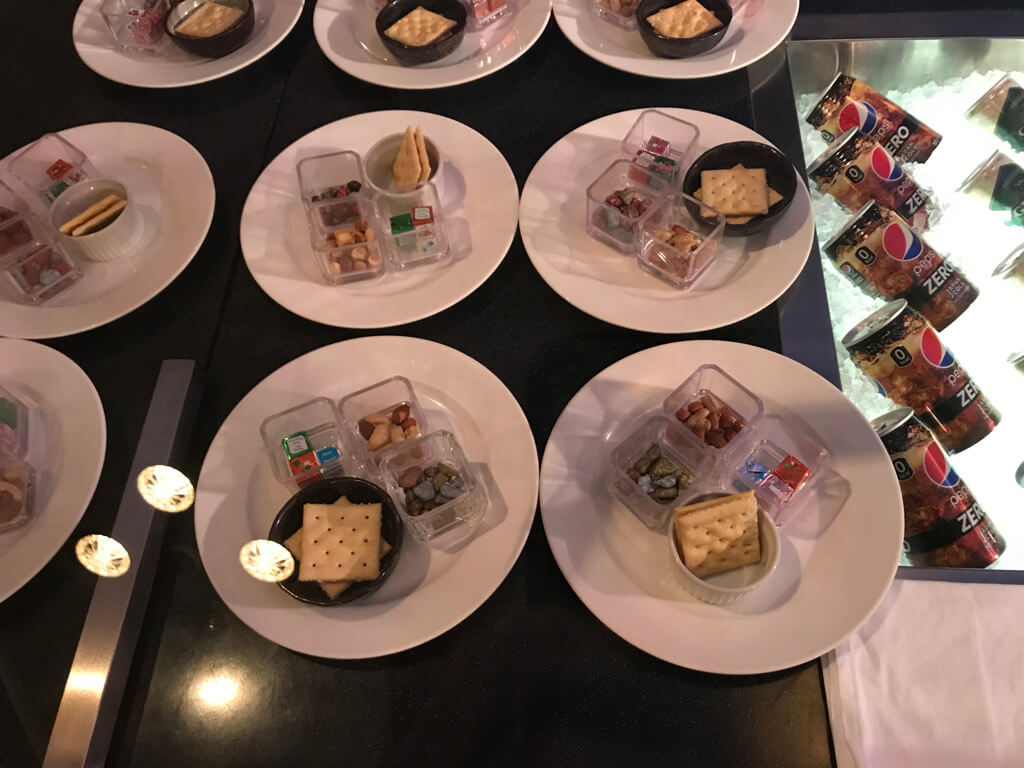 シェラトン都ホテル大阪　宿泊記　朝食　ラウンジ　プレミアムフロアデラックスツイン　