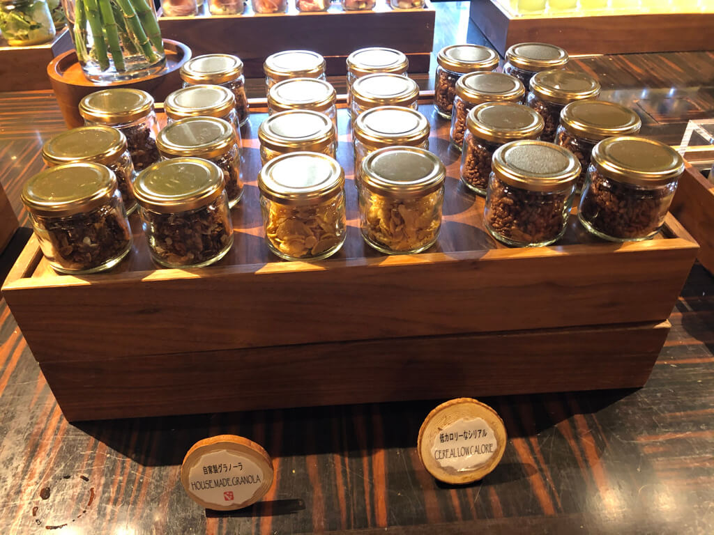 【リッツカールトン沖縄】コロナ後最新の朝食内容とグスクのディナーメニューをご紹介します! 19 リッツカールトン沖縄 コロナ 朝食 グスク ディナー メニュー SPGアメックス 紹介 プラチナ特典 レストラン割引