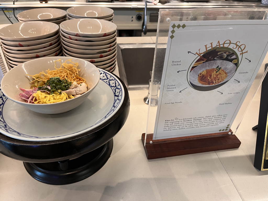 セントレジスバンコク　宿泊記　送迎　アクセス　朝食　プール　ジム　サウナ　子供添い寝年齢　マリオットボンヴォイアメックス　プラチナ特典　バトラーサービス