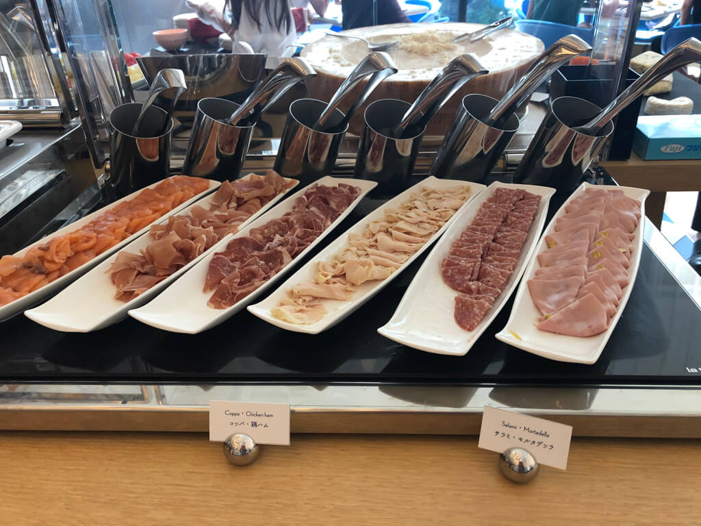 W大阪　マーベラススイート　子連れ　宿泊記 SPGアメックス紹介　朝食　プール　WETバー　サウナ　大浴場　フィットネスジム　駐車場　プラチナ特典　ルームサービス