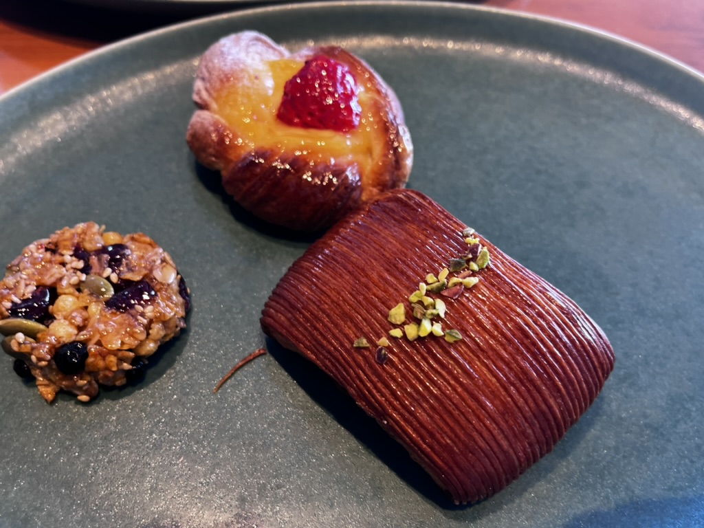 コンラッド大阪宿泊記★朝食編・5千円でこの朝食は破格!会員はこの恩恵を噛み締めよ♪な朝食 40 コンラッド大阪 朝食 値段 時間