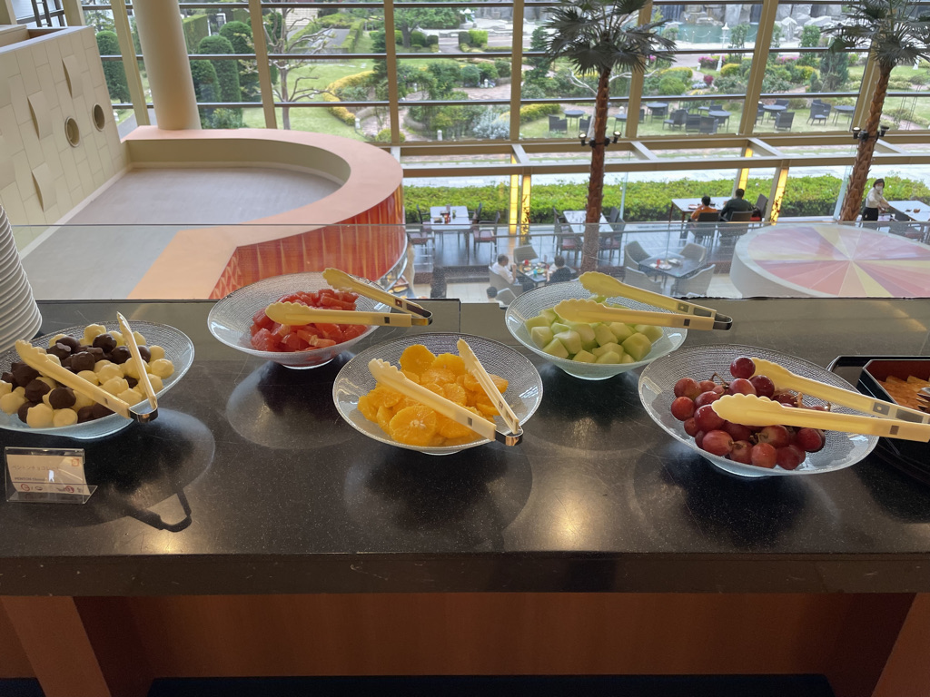 シェラトングランデ東京ベイ　朝食　値段　おすすめ　口コミ　　ガレリアカフェ　グランカフェ　トスティーナ　マリオットボンヴォイアメックス紹介
