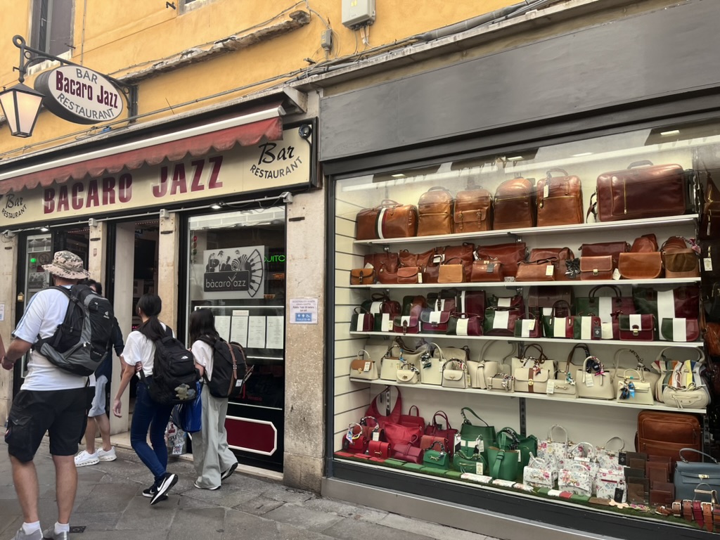 【イタリア土産】ばらまきみやげ・おすすめをランキング形式でご紹介 25 イタリア土産 ランキング ばらまき