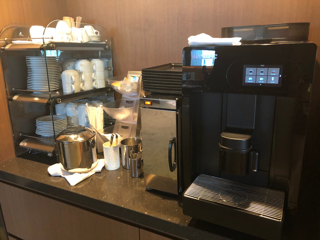 大阪マリオット都ホテル　ブログ　ジュニアスイート　子供添い寝無料　宿泊記　連休　格安　朝食　ラウンジ　あべのハルカス　プラチナ特典　　駐車場　マリオットボンヴォイアメックス紹介