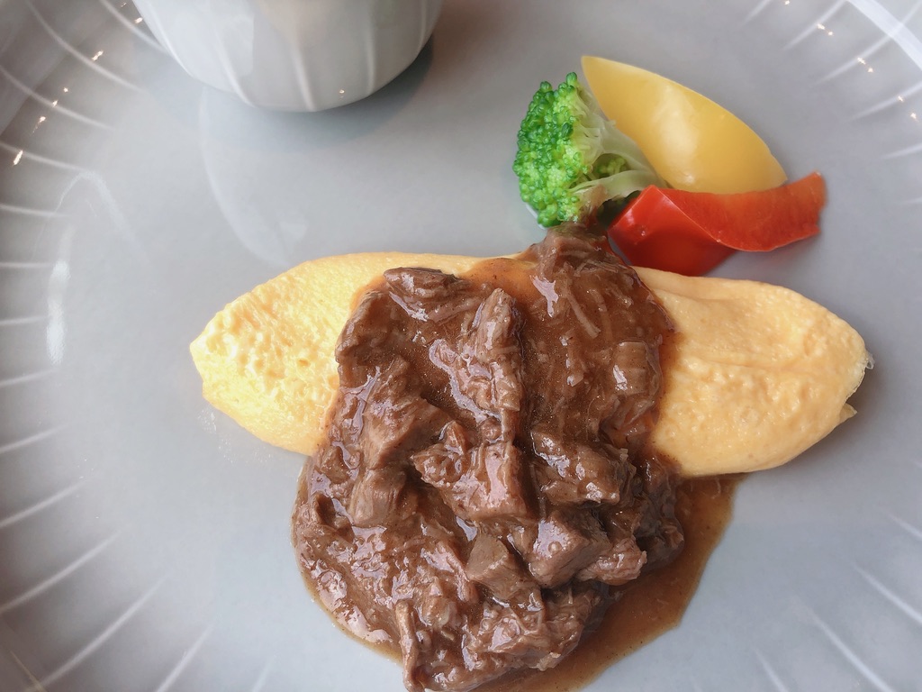 リッツカールトン福岡　クラブラウンジ　朝食　料金　アフタヌーンティ