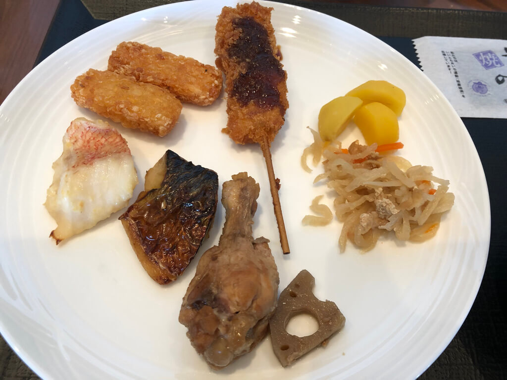 名古屋マリオットアソシアホテル　デラックスダブル　スタンダードダブル　子連れ　宿泊記　朝食　エリートラウンジ　　フィットネスジム　プール　SPGアメックス　紹介　プラチナ特典　ゴールド特典