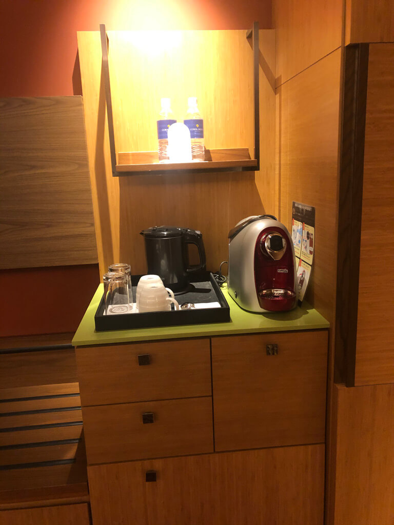 シェラトン沖縄サンマリーナリゾート　サウスタワー　宿泊記　プレミアムオーシャンツイン　フィットネスジム　大浴場　プール　サウナ　コンビニ　アメニティ