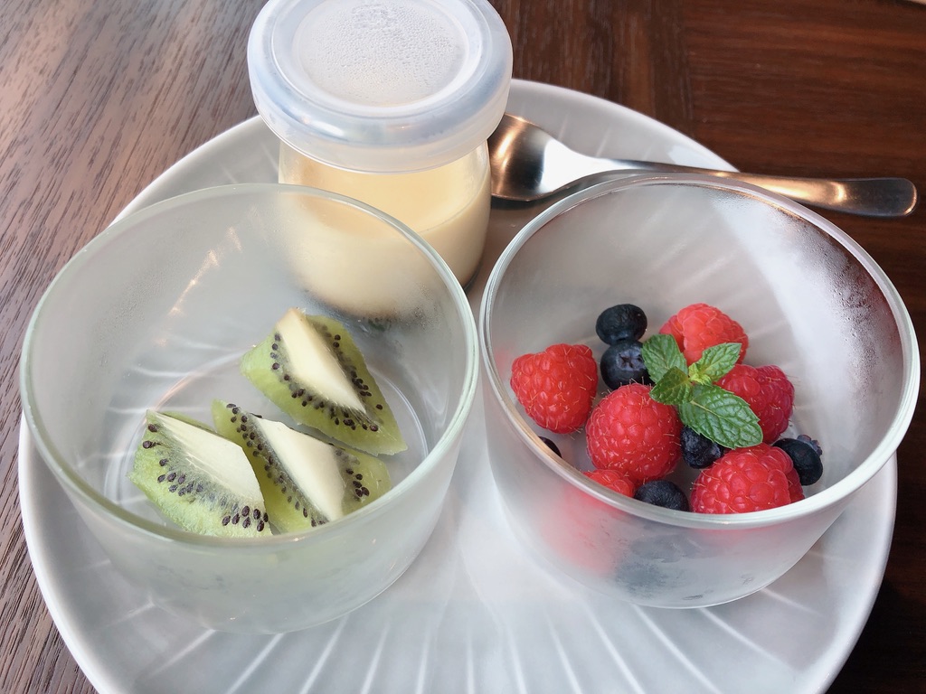 リッツカールトン福岡　クラブラウンジ　朝食　料金　アフタヌーンティ