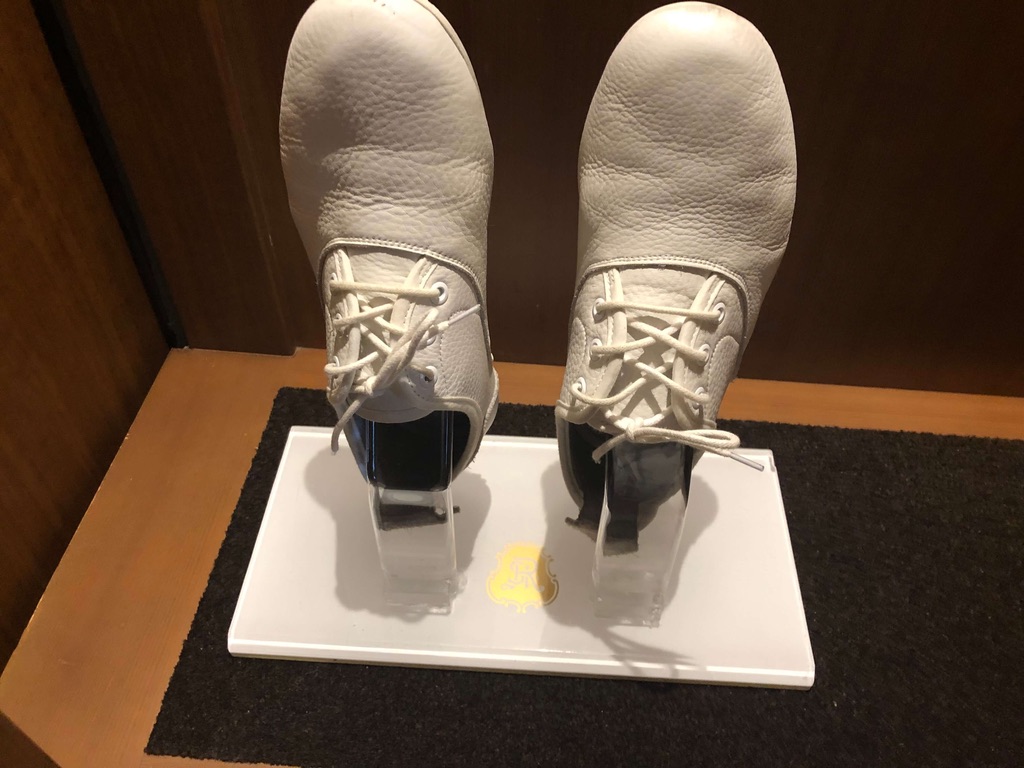 セントレジス大阪　ブログ　　宿泊記　子供添い寝　朝食　アクセス　駐車場　タイタニックオムレツ　プラチナ特典　バトラーサービス　マリオットボンヴォイアメックス　紹介　アメニティ