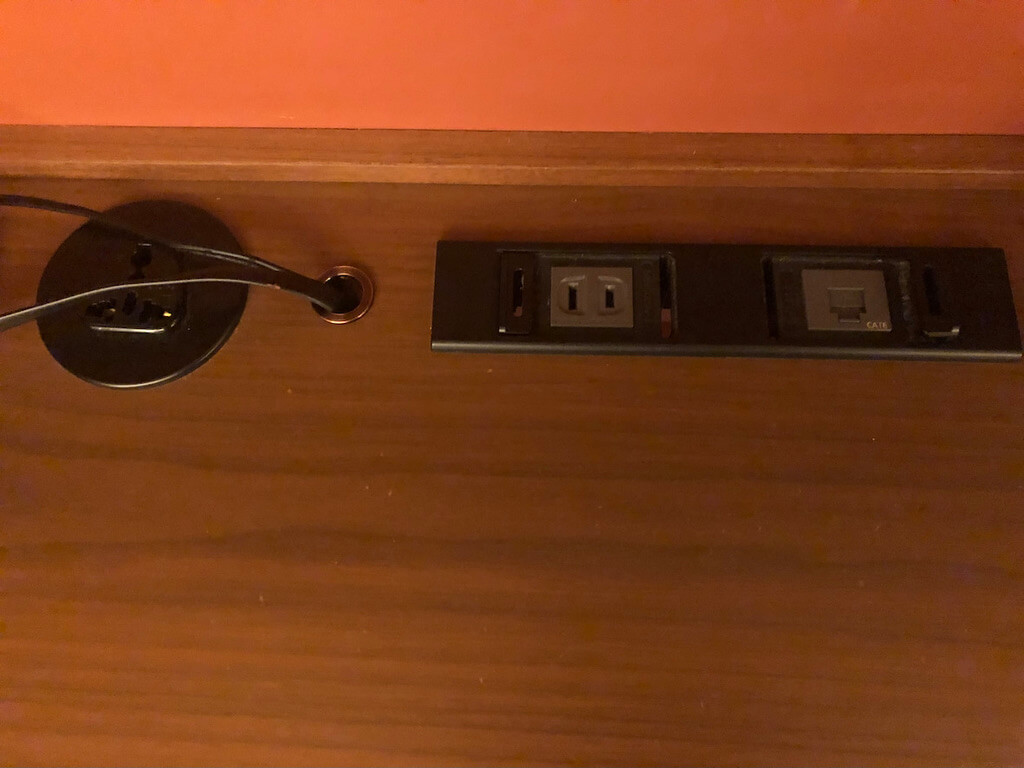 シェラトン沖縄サンマリーナリゾート　サウスタワー　宿泊記　プレミアムオーシャンツイン　フィットネスジム　大浴場　プール　サウナ　コンビニ　アメニティ