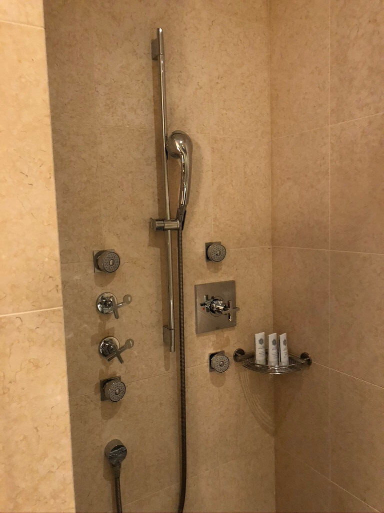 セントレジス大阪　グランドデラックススイート　宿泊記　バトラー　サービス　spgamex プラチナ特典　フィットネスジム　コロナ感染対策　COVID-19 GoTo　トラベルクーポン　GoToトラベル割引　地域共通クーポン　セントレジスバー