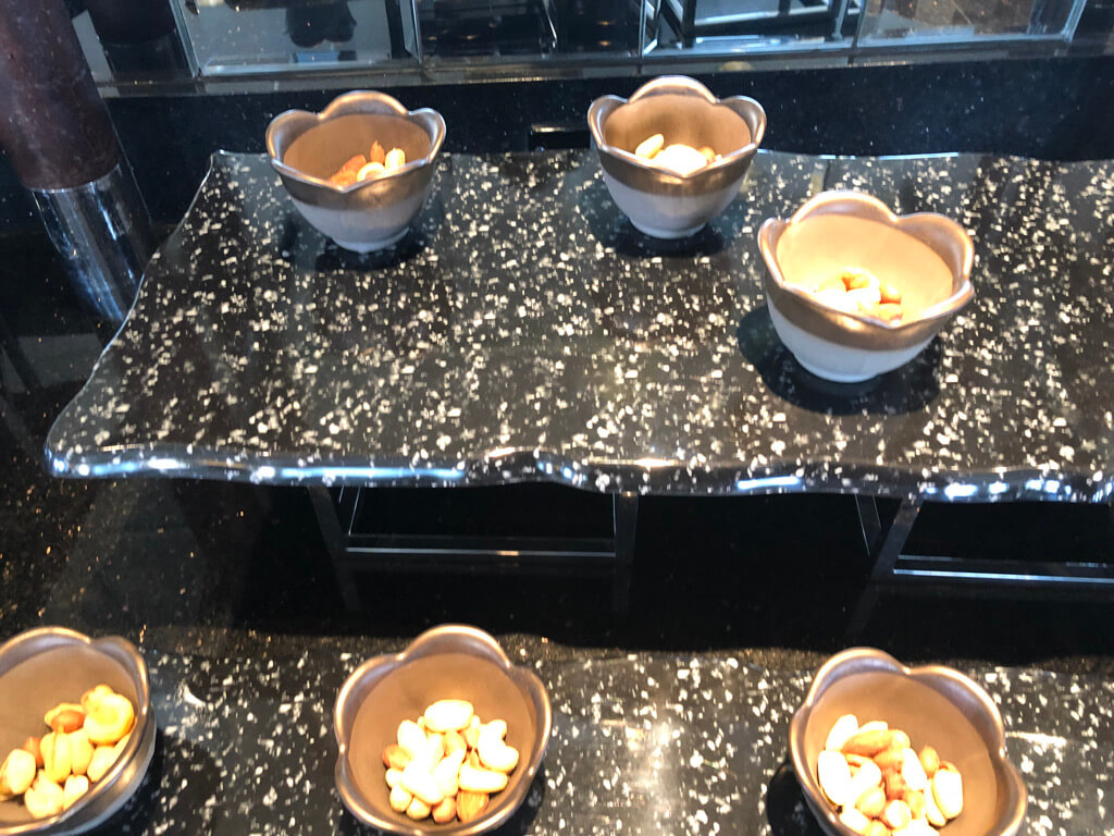 名古屋マリオットアソシアホテル　デラックスダブル　スタンダードダブル　子連れ　宿泊記　朝食　エリートラウンジ　　フィットネスジム　プール　SPGアメックス　紹介　プラチナ特典　ゴールド特典