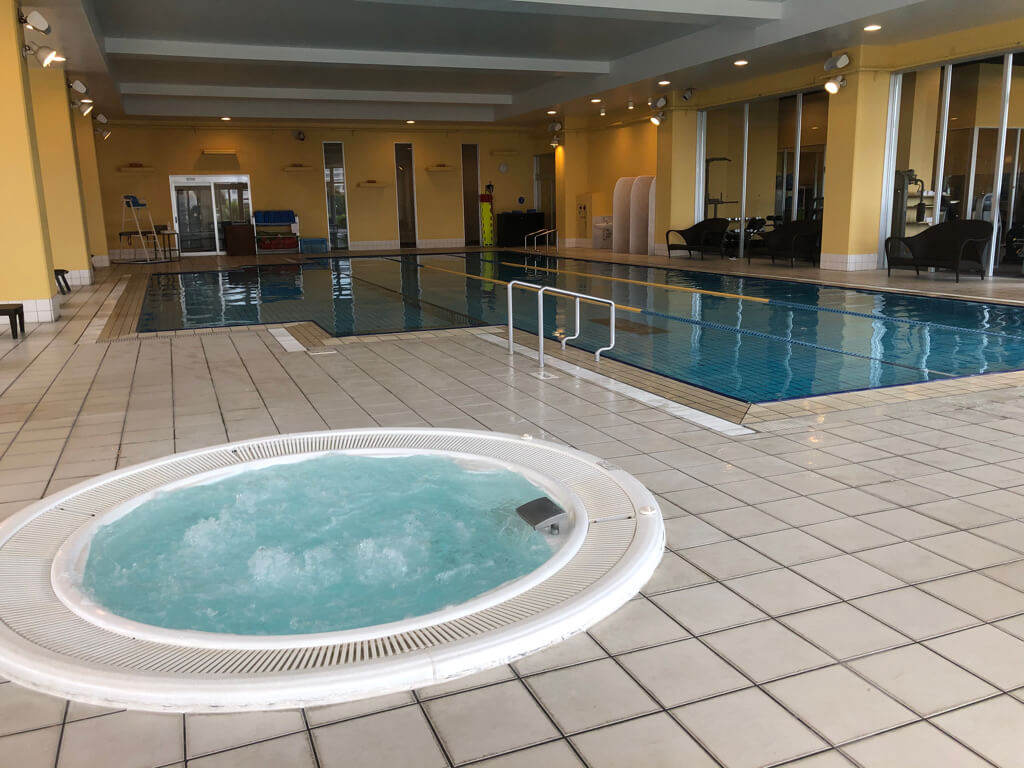 沖縄マリオット 宿泊記 パノラマオーシャンスイートプレミアム 部屋 館内施設 格安宿泊　プラチナ特典 SPGアメックス紹介　ジム　プール　スパ