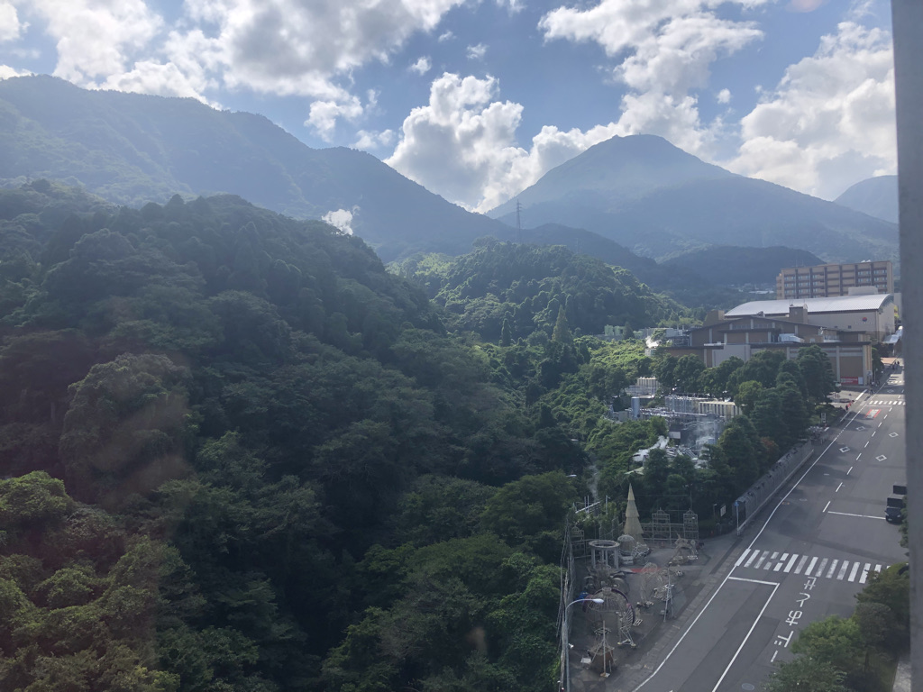 杉乃井ホテル　ブログ　宿泊記　朝食　夕食　バイキング　プール　温泉　アクアガーデン　コインランドリー　口コミ　大浴場　格安　激安　本館