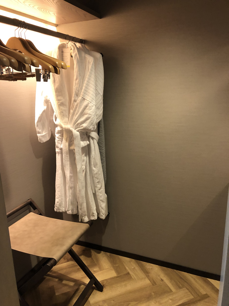 ウェスティン都ホテル京都　子連れ　宿泊記　ブログ　2ベッドルームスイート 1キングベッド＆2シングルベッド　子供添い寝　ジム　プール　温泉　朝食　クラブラウンジ　spgアメックス紹介　プラチナ特典　アメニティ