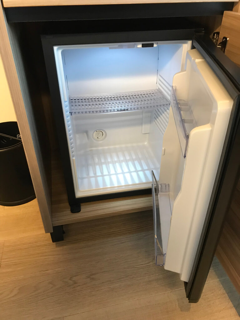 コートヤード・バイ・マリオット大阪本町　宿泊記　朝食　ハッピーアワー　カクテルタイム　アップグレード　プラチナ特典　エコサービス　SPGアメックス　紹介