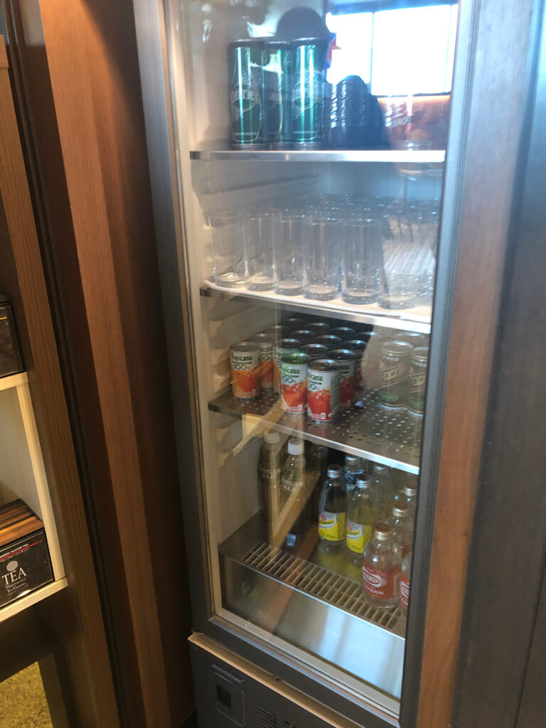 大阪マリオット都ホテル　ブログ　ジュニアスイート　子供添い寝無料　宿泊記　連休　格安　朝食　ラウンジ　あべのハルカス　プラチナ特典　　駐車場　マリオットボンヴォイアメックス紹介