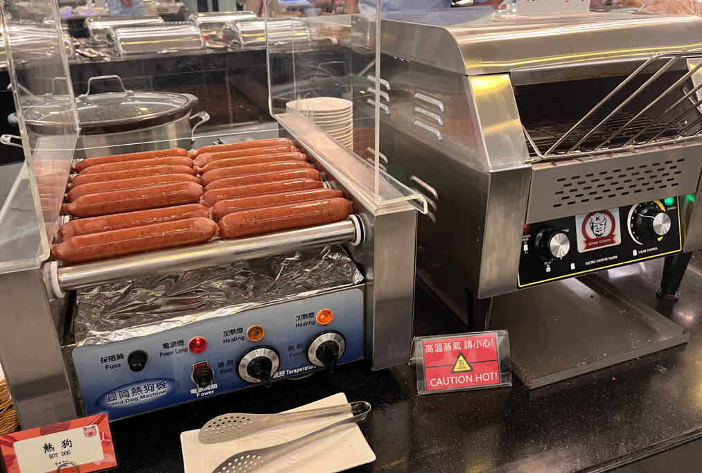 台湾　桃園国際空港　乗り継ぎ　シャワー　トランジットホテル　Wi-Fi　エバー航空　ラウンジ