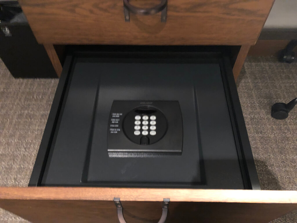 フォーポイントバイシェラトン名古屋中部国際空港　宿泊記　ブログ　プラチナ特典　朝食　駐車場　マリオットボンヴォイアメックス　紹介