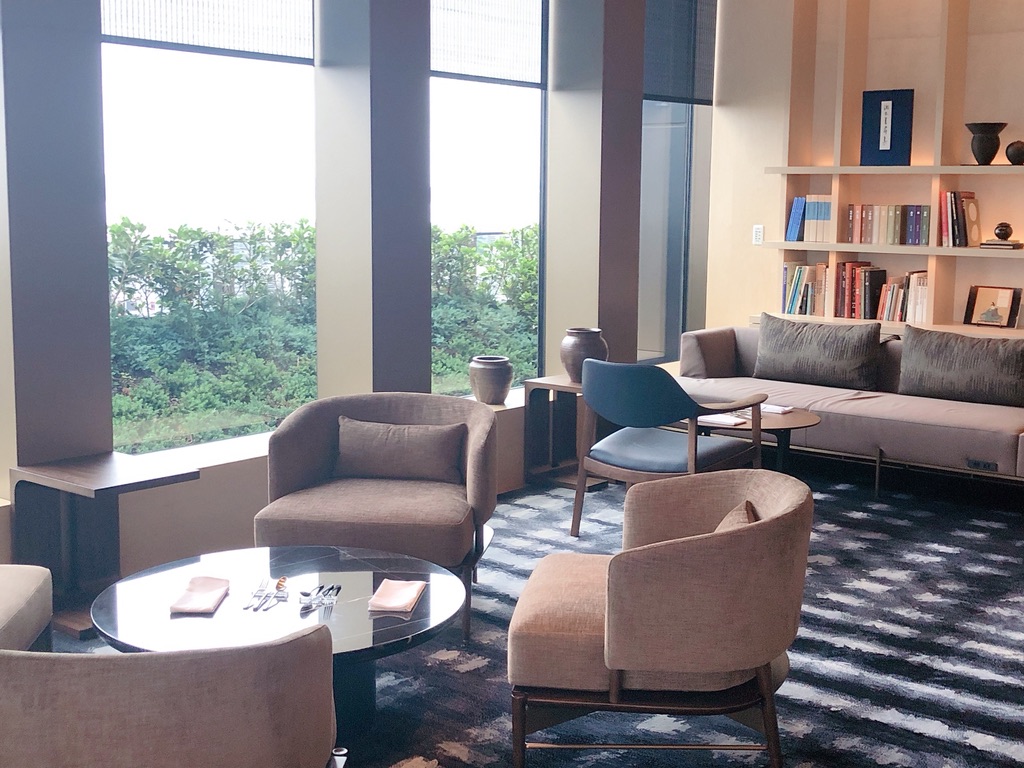 リッツカールトン福岡　クラブラウンジ　朝食　料金　アフタヌーンティ