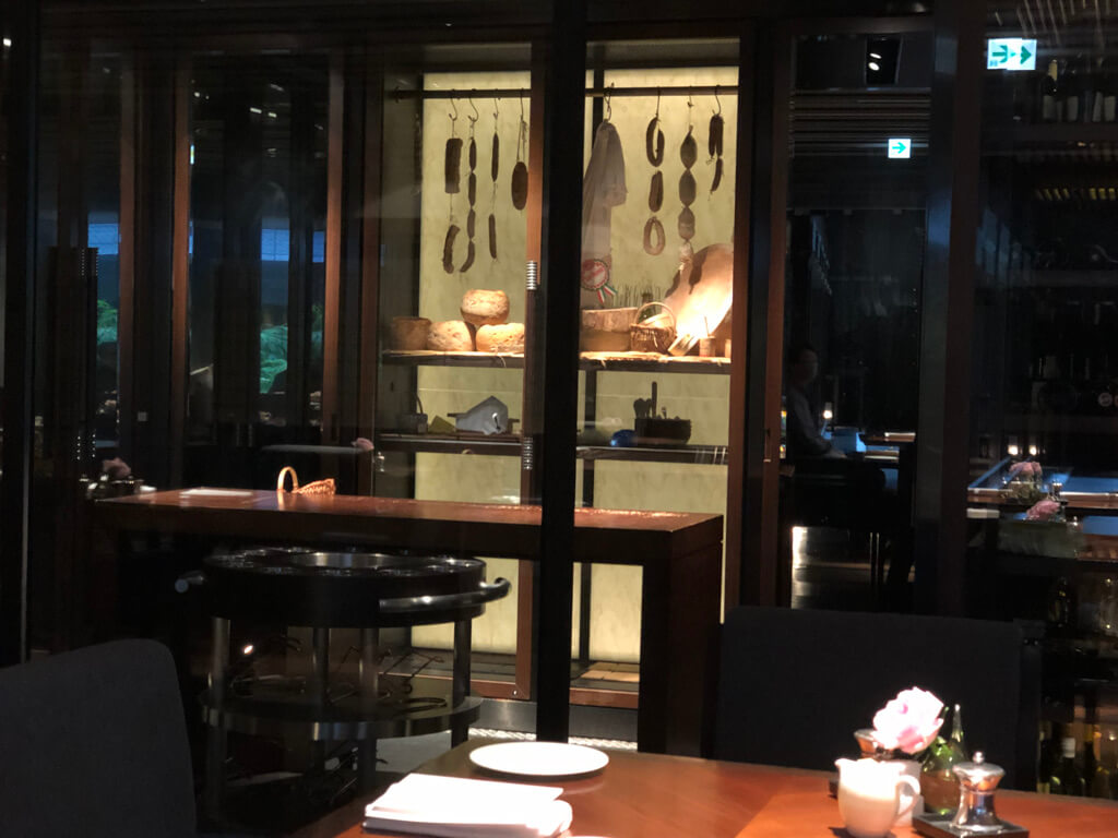 76ABA8D2 0005 4891 972A 30739DF4CC98