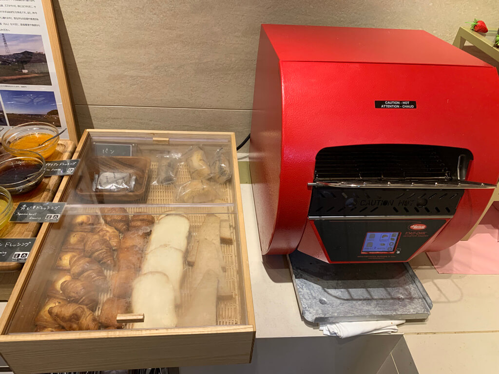 コートヤード・バイ・マリオット大阪本町　宿泊記　朝食　ハッピーアワー　カクテルタイム　アップグレード　プラチナ特典　エコキャンペーン　SPGアメックス　紹介