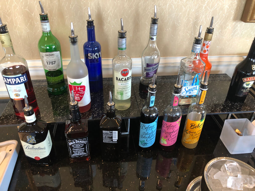 名古屋マリオットアソシアホテル　デラックスダブル　スタンダードダブル　子連れ　宿泊記　朝食　エリートラウンジ　　フィットネスジム　プール　SPGアメックス　紹介　プラチナ特典　ゴールド特典