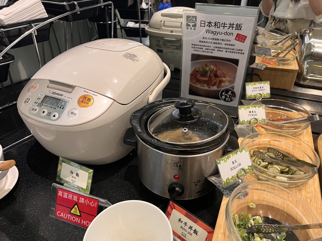 台湾　桃園国際空港　乗り継ぎ　シャワー　トランジットホテル　Wi-Fi　エバー航空　ラウンジ