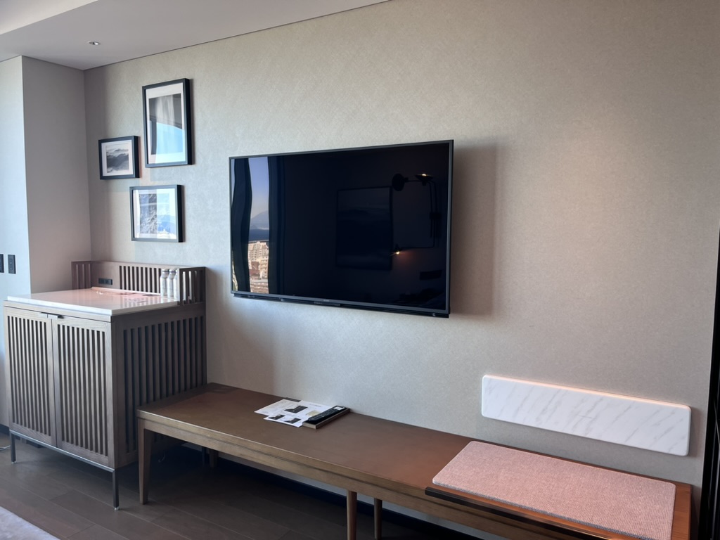 7F265259 7810 486D B296 2FB7D5E90E9E 1 105 c