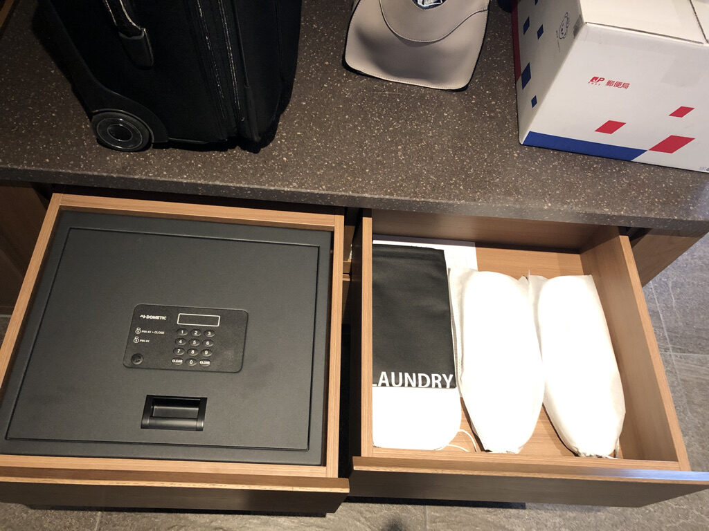 TIAD ティアド　宿泊記　プール　ラウンジ　部屋　ブログ　プラチナ特典