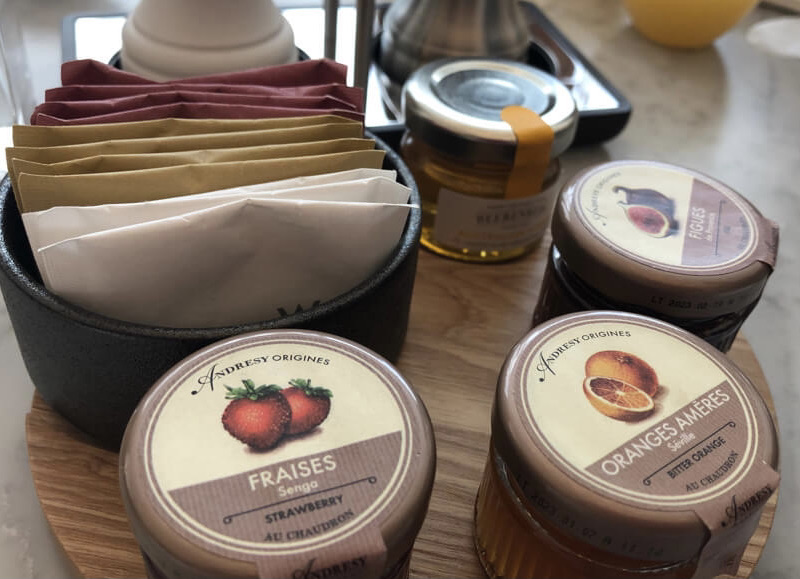 W大阪　マーベラススイート　子連れ　宿泊記 SPGアメックス紹介　朝食　プール　WETバー　サウナ　大浴場　フィットネスジム　駐車場　プラチナ特典　ルームサービス