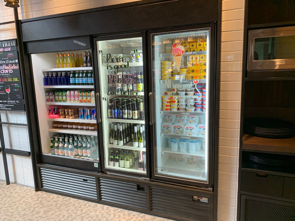 モクシー大阪梅田　バー　カフェ