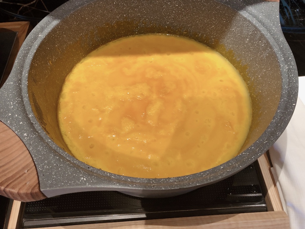 リッツカールトン福岡　クラブラウンジ　朝食　料金　アフタヌーンティ