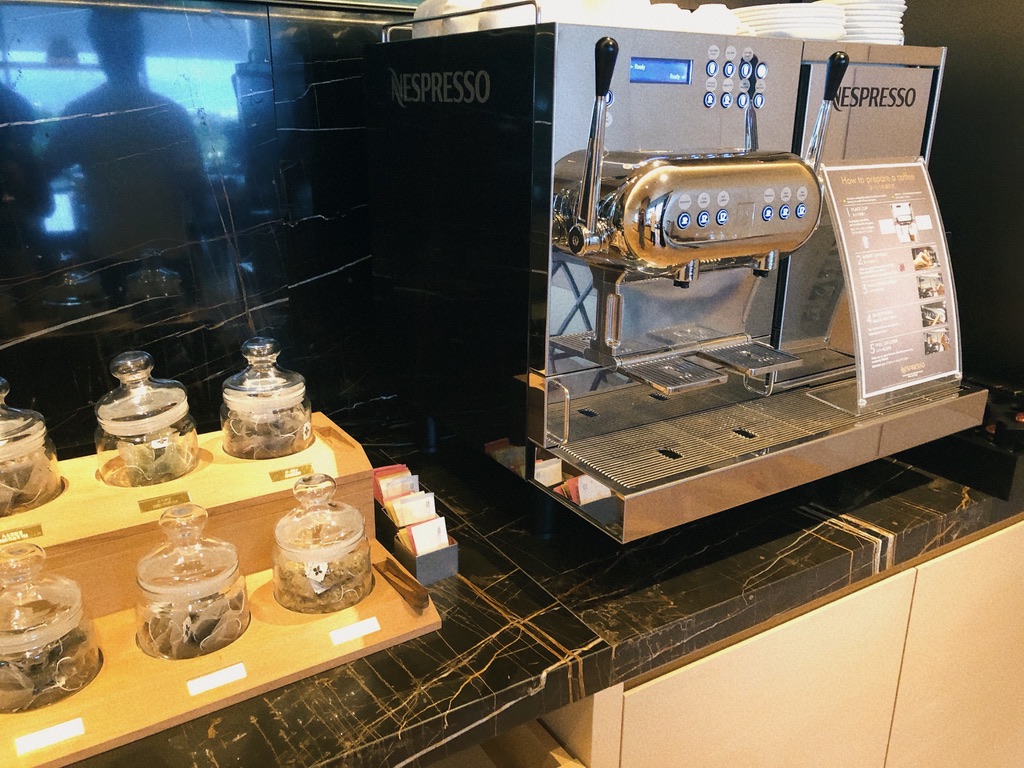 リッツカールトン福岡　クラブラウンジ　朝食　料金　アフタヌーンティ