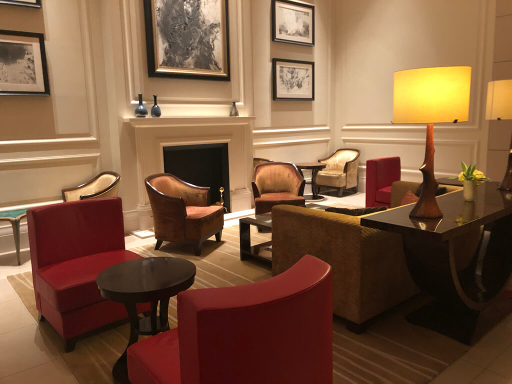 セントレジス大阪　ブログ　　宿泊記　子供添い寝　朝食　アクセス　駐車場　タイタニックオムレツ　プラチナ特典　バトラーサービス　マリオットボンヴォイアメックス　紹介　アメニティ