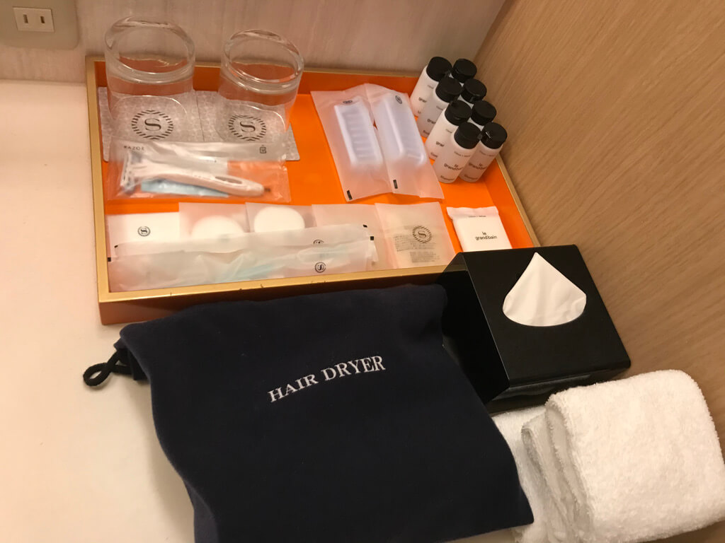 シェラトン都ホテル大阪　宿泊記　朝食　ラウンジ　プレミアムフロアデラックスツイン　