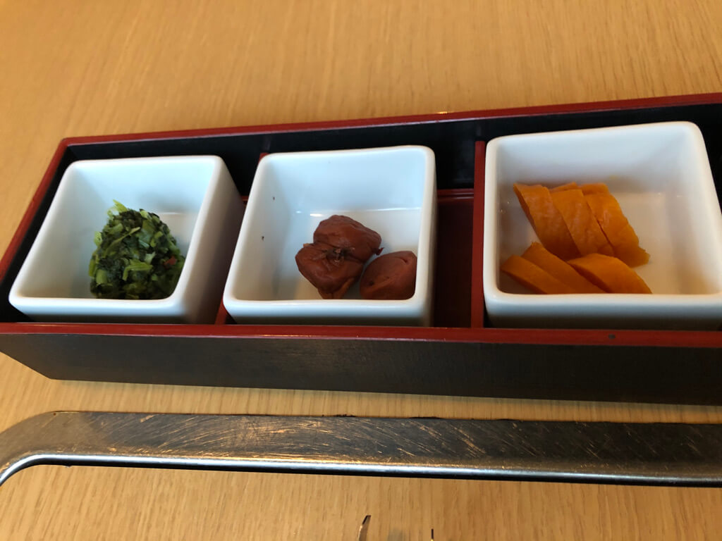 ルネッサンスリゾートオキナワ　クラブサビー宿泊記　朝食　ランチ　ディナー　周辺ご飯　彩