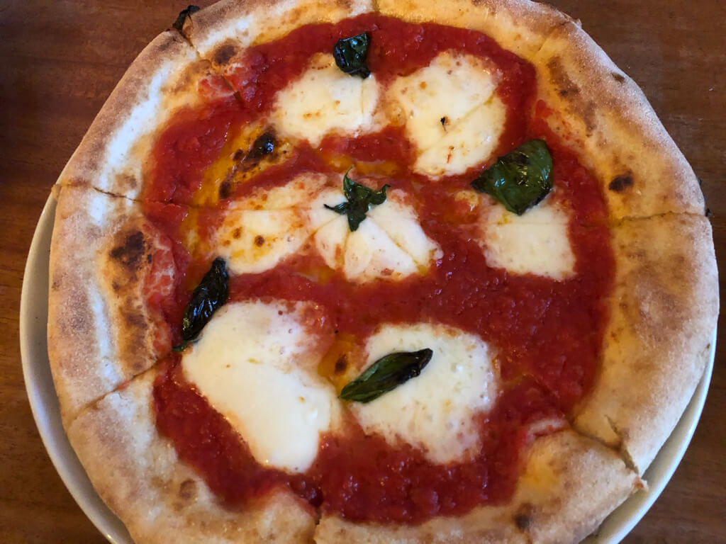 ルネッサンスリゾートオキナワ　クラブサビー宿泊記　朝食　ランチ　ディナー　周辺ご飯　ピッツェリア　ダ　エンゾ